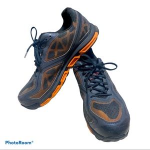 Steel /slip resistant shoes